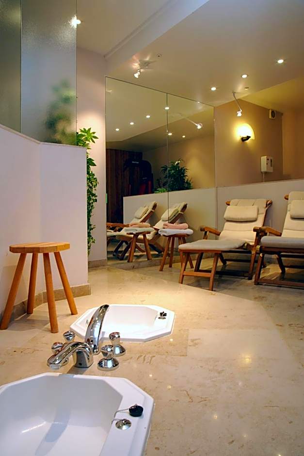 Hotel Iris