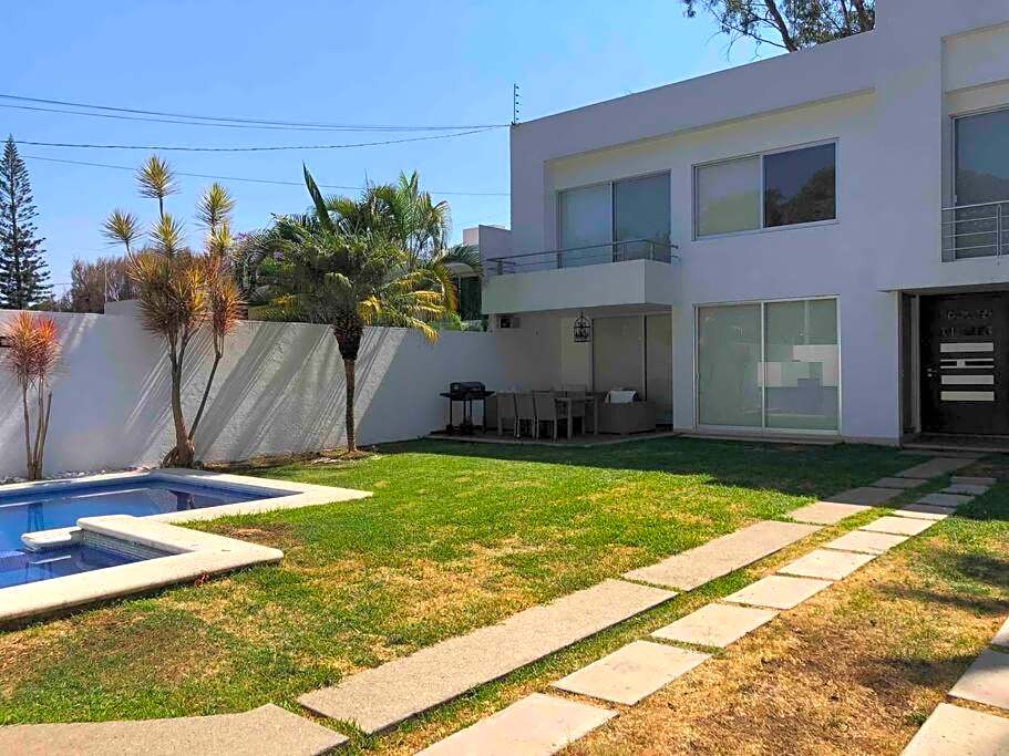 Casa Cascada, Cuernavaca. Alberca climatizada 24/7