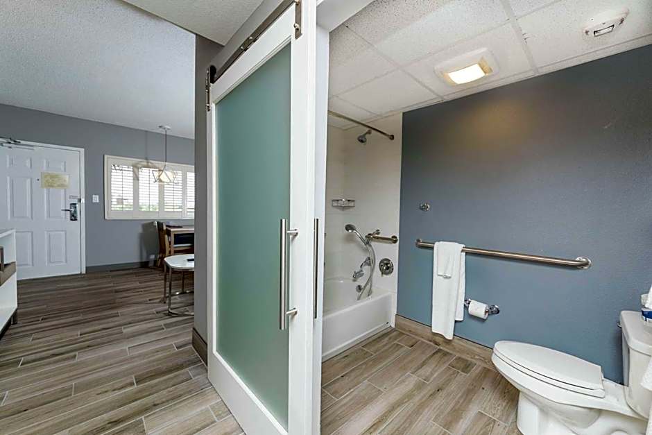 DoubleTree Suites By Hilton Melbourne Beach Oceanfront