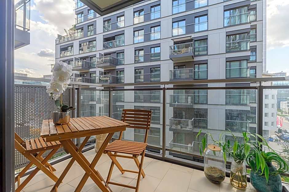 Lumina I Design 2-room Apartments I Parking I Balcony I Mennica Residence