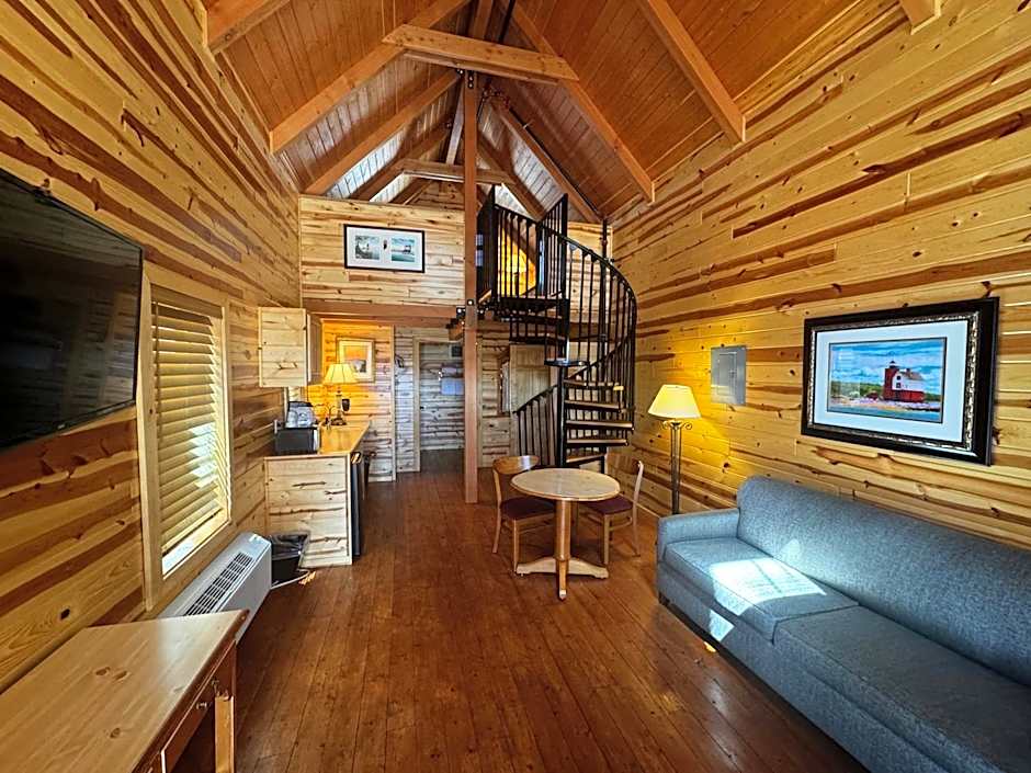 Cabins of Mackinac & Lodge