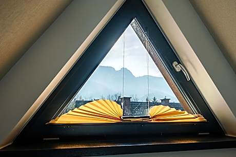 Loft Double Room with Mountain View