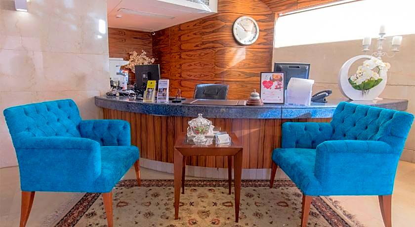 King Suites Hotel