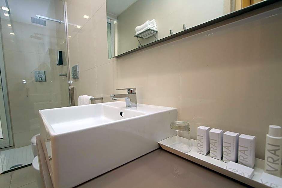 Soglow Business Class Hotel