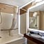 La Quinta Inn & Suites by Wyndham Decatur