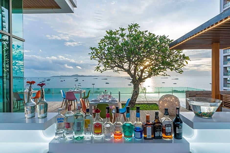 Seven Zea Chic Hotel