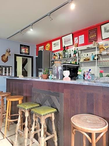 Hotel Restaurant Carrier