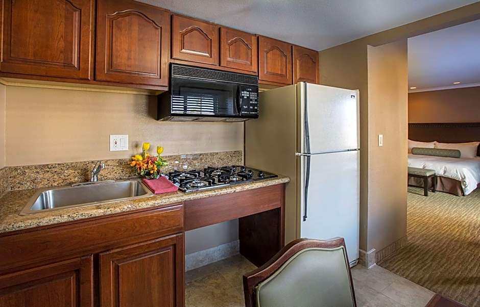 Photo 1 of 4 of 1 King Bed Suite