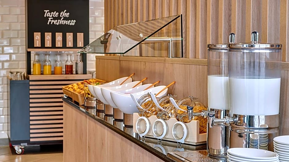 Holiday Inn Express Cologne Mülheim By IHG