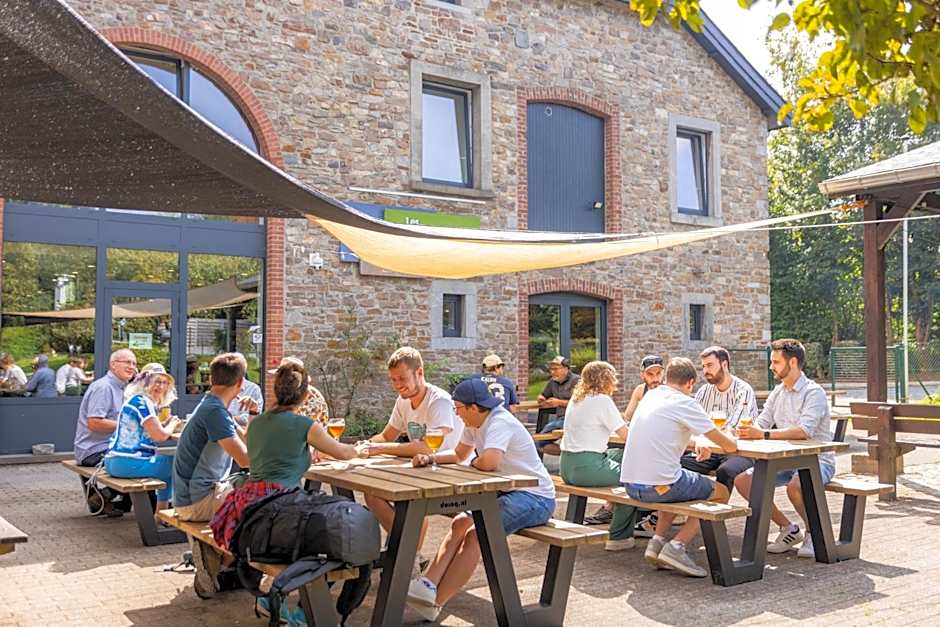 Auberge de Jeunesse de La Roche - Champlon