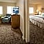 Cambria Landing Inn and Suites