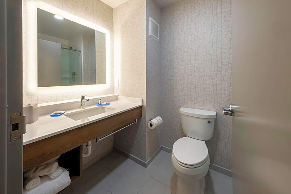 Holiday Inn Express Hotel & Suites Petersburg/Dinwiddie By IHG
