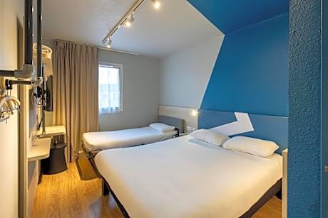 Standard Double Room with Single Bed