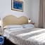 MoMo Seaview Hotel