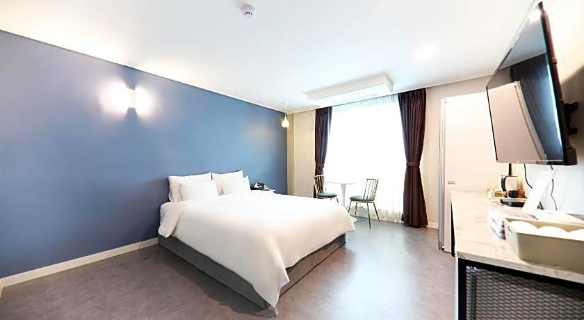 Brighten Hotel 