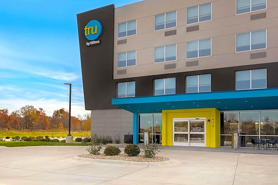 Tru by Hilton Anderson