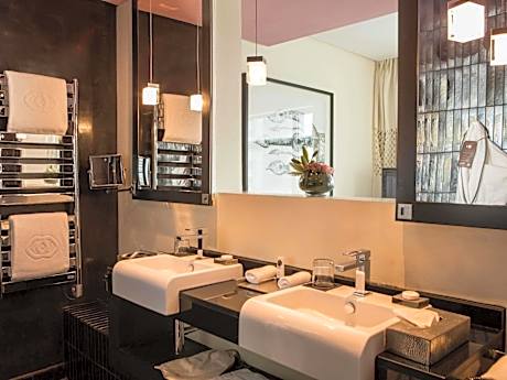 Classic King Room Twin