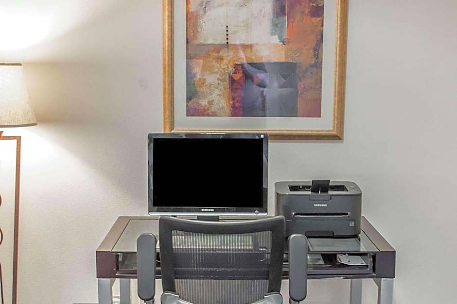 Quality Inn & Suites Longview Kelso