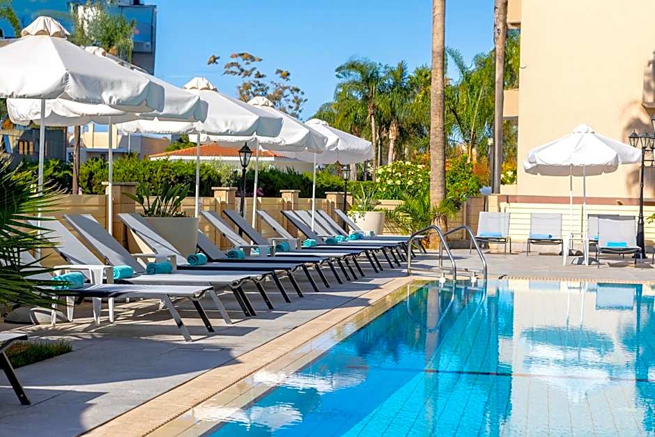 Kapetanios Limassol Hotel