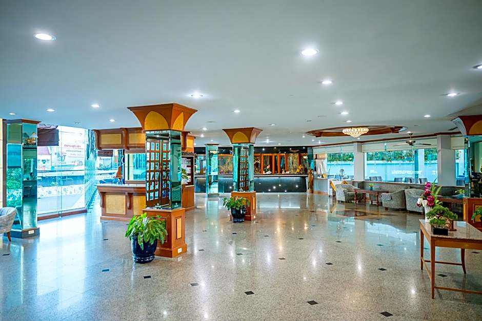 Viangtak Riverside Hotel