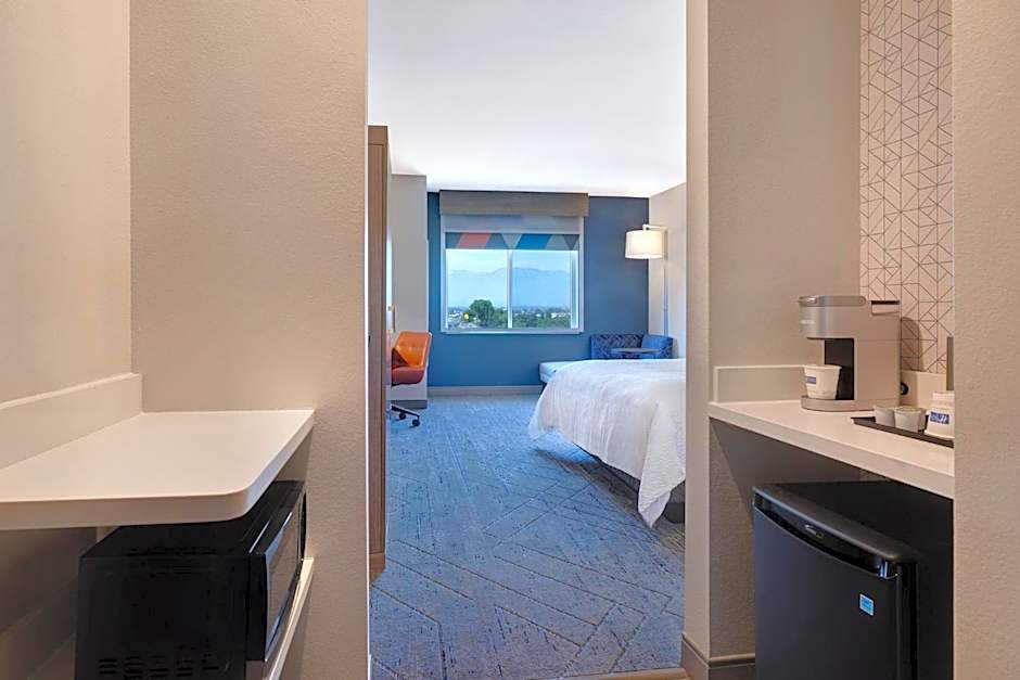 Holiday Inn Express & Suites Ontario - Chino Hills by IHG