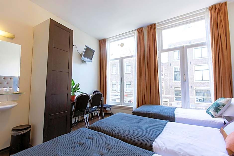 Quentin Arrive Hotel