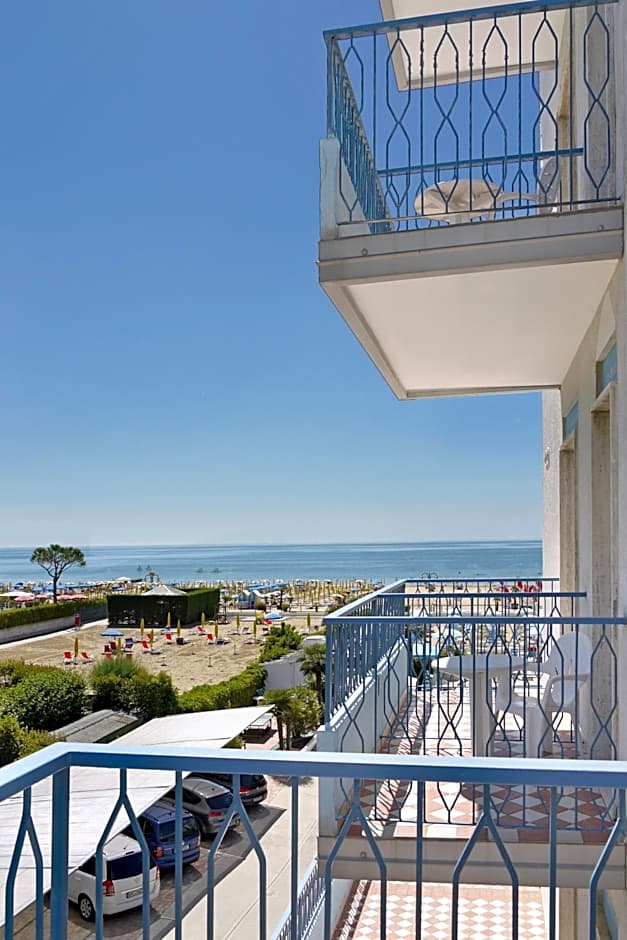 Hotel La Brezza frontemare