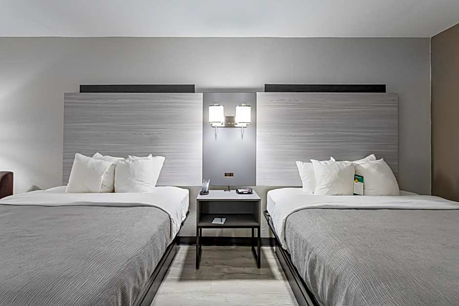 Quality Inn Edmund Pettus Bridge Area