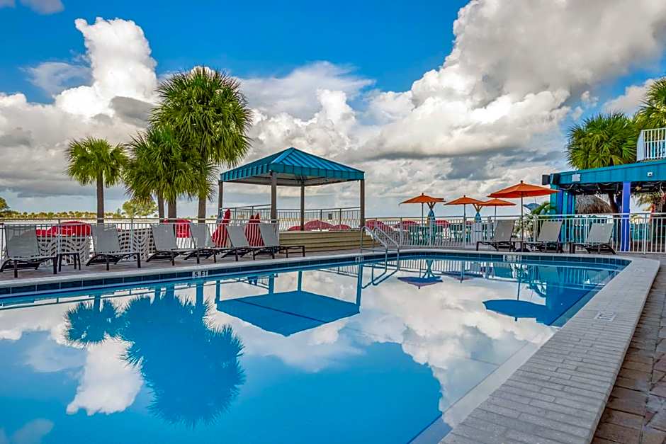 Dolphin Sands Clearwater Beach, an Ascend Collection Hotel