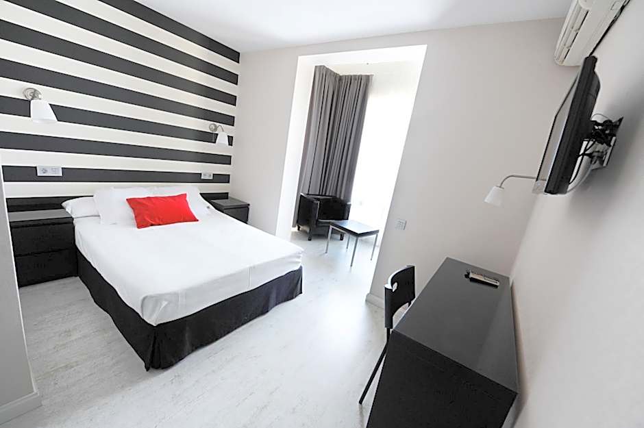 Photo 1 of 29 of Hotel Domus