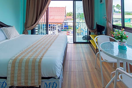 Brown Home Sattahip @ 19