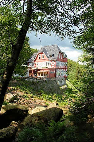 Waldgasthaus & Berghotel Steinerne Renne