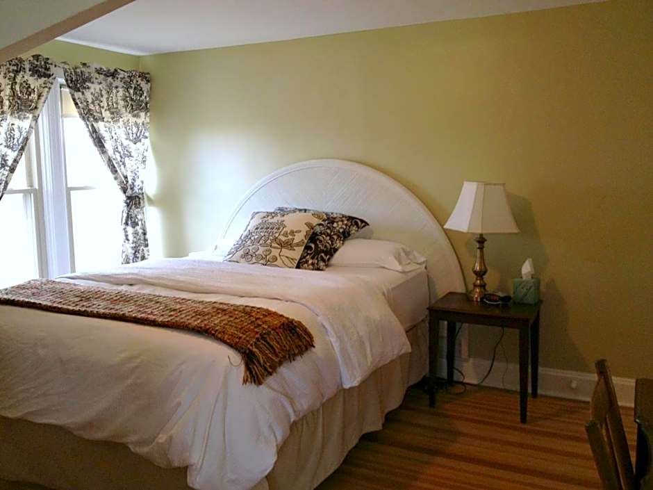 The Inn at Ragged Edge