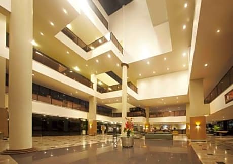 Marina Park Hotel