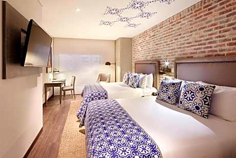 Metropolitan Deluxe Double, Guest room, 2 Double, City view