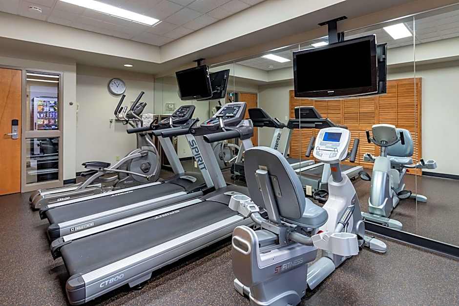 Best Western Plus Pembina Inn & Suites