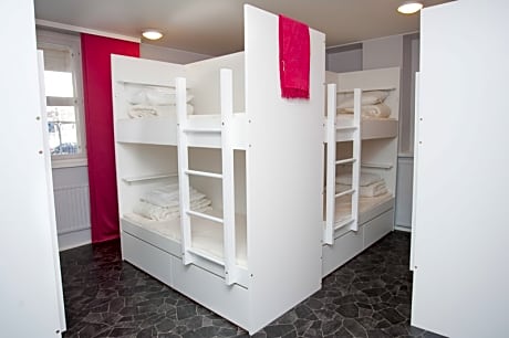 Bed in 10 -bed dorm