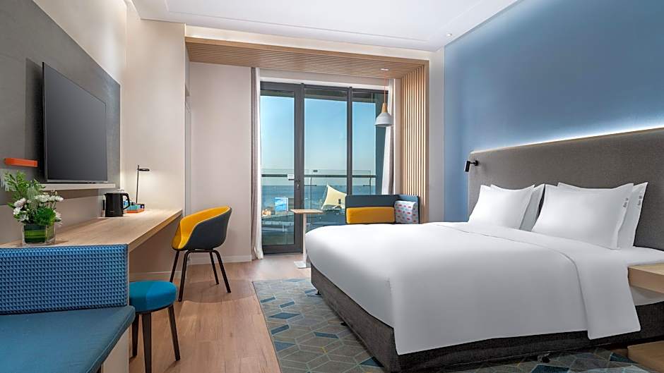 Holiday Inn Express Dalian Golden Pebble Beach By IHG