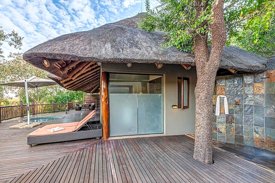 Etali Safari Lodge