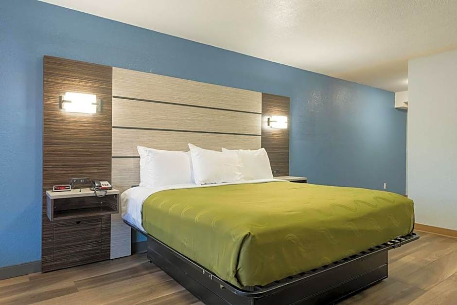 Quality Inn & Suites Manitou Springs At Pikes Peak