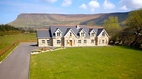 Yeats Lodge