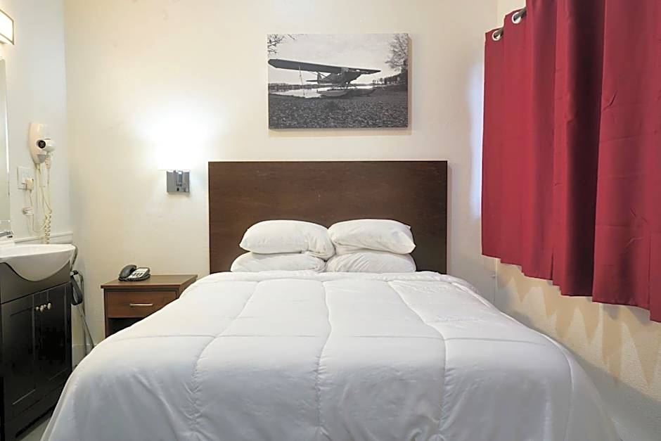 Foto 1 de 4 de 1 Queen Bed