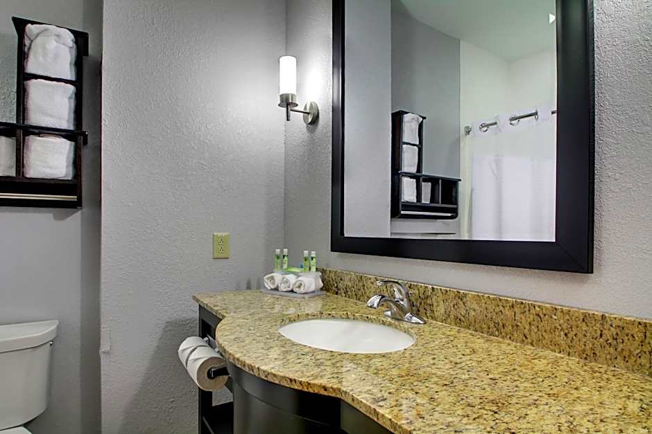 Holiday Inn Express Natchez South West By IHG