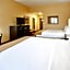 Holiday Inn Express & Suites Sacramento NE Cal Expo By IHG