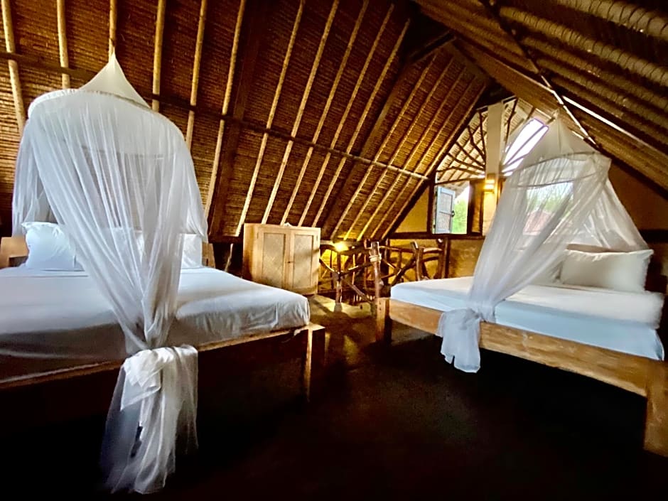 Flower Bud Bungalow Balangan