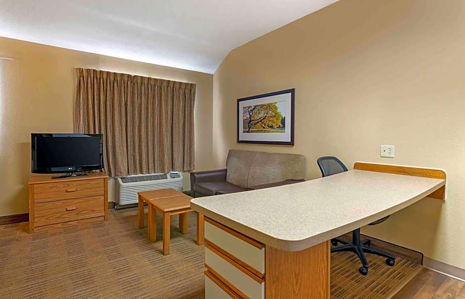 Extended Stay America Suites - Kansas City - Airport - Tiffany Springs