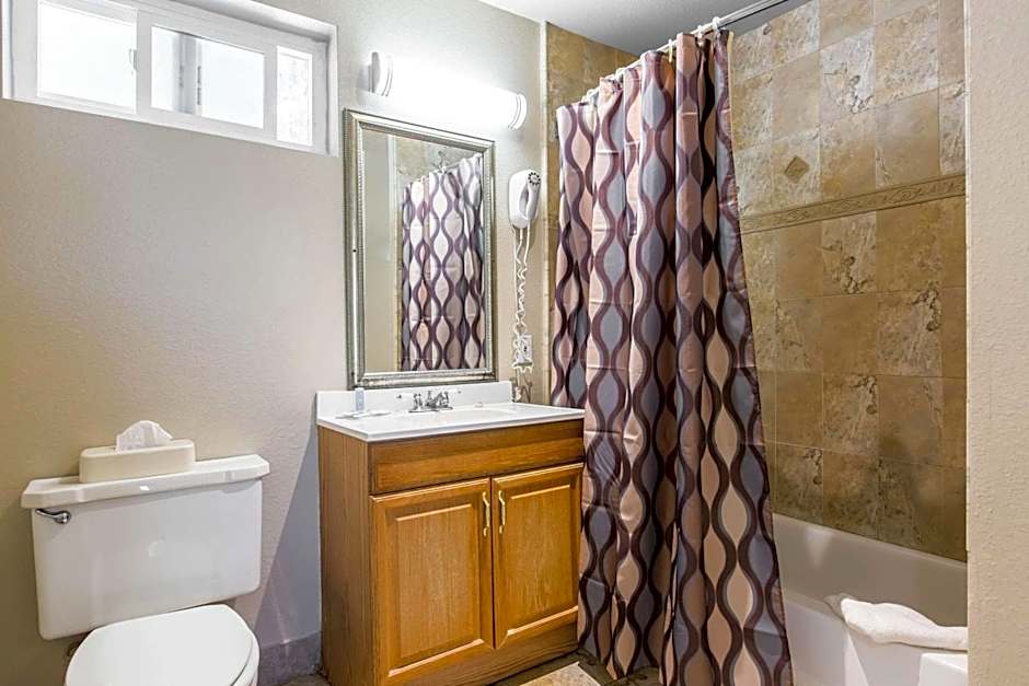 Rodeway Inn Escondido Downtown