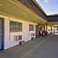 First Inn By OYO Quinter Hwy 70