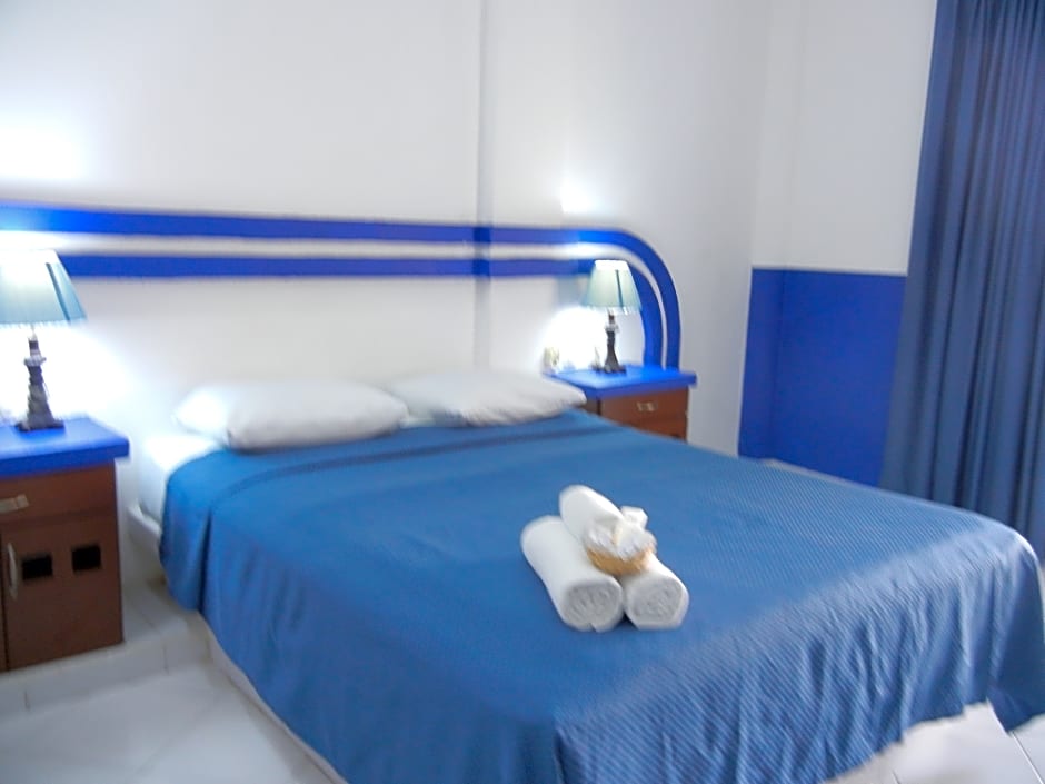 Hotel Plaza Almendros