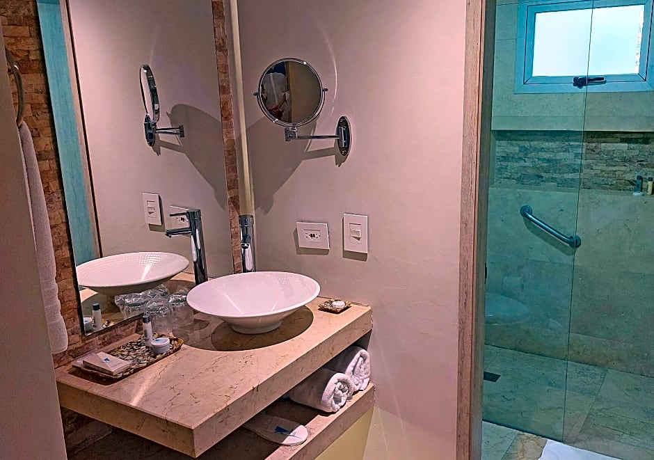 Washington Plaza by DOT Premium